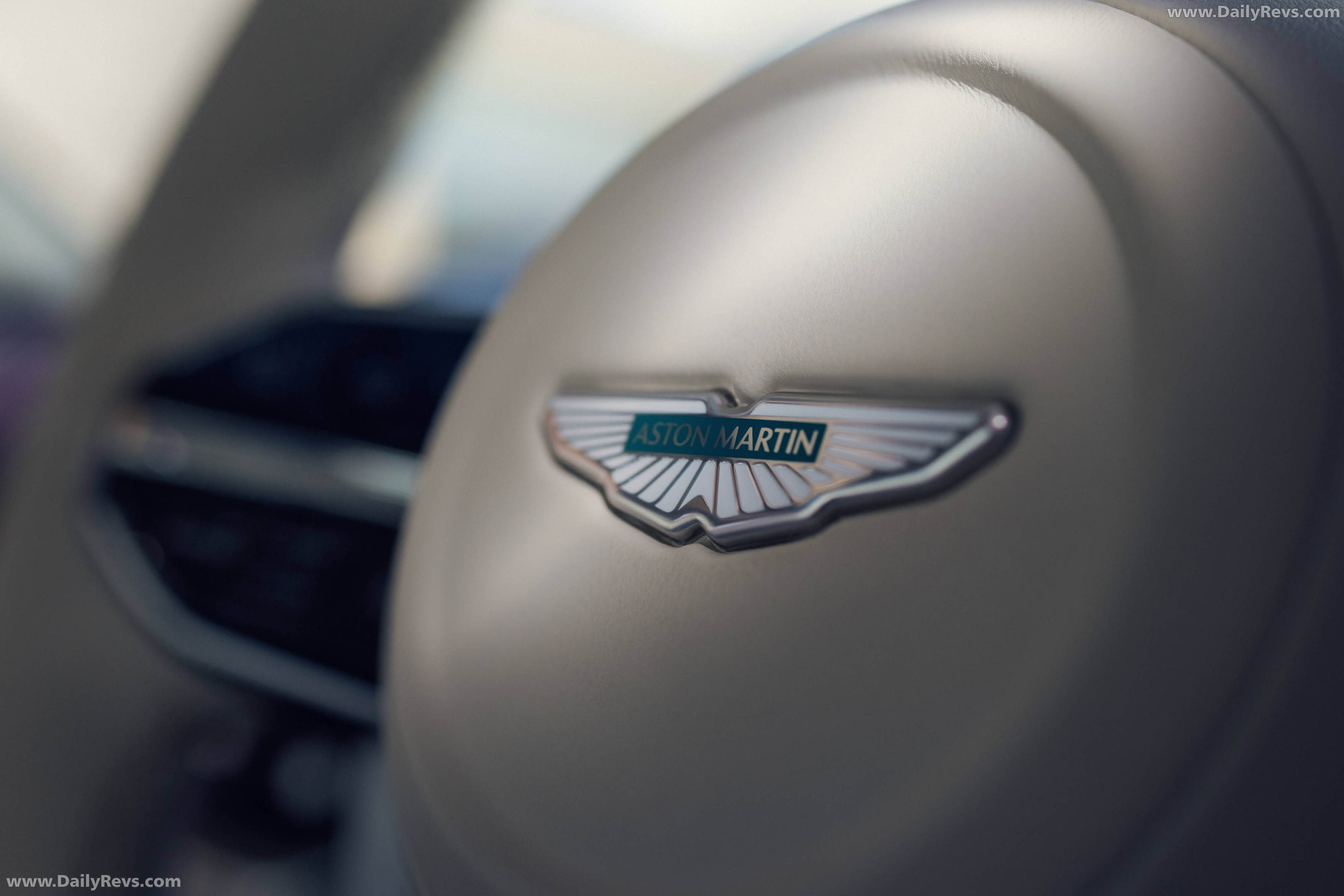 2027 Aston Martin DBX GT Interior
